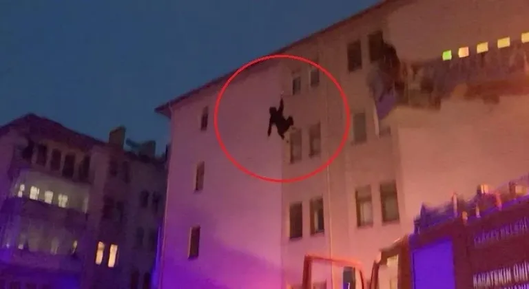 4 katlı binanın çatısından atlayan şahsı hava yastığı kurtardı