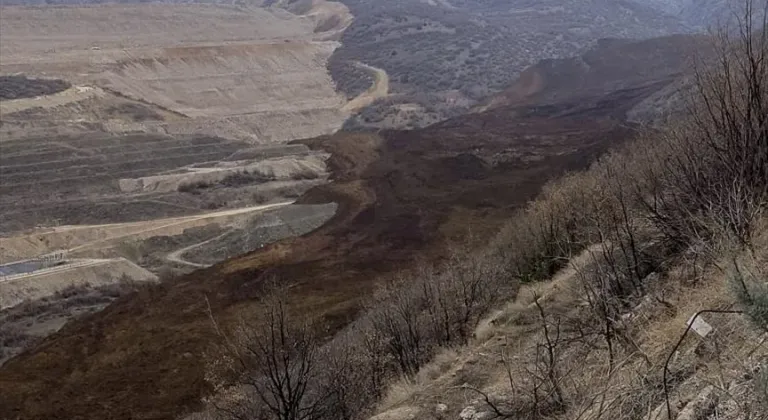 Erzincan'da altın madeninin bulunduğu bölgede toprak kayması meydana geldi